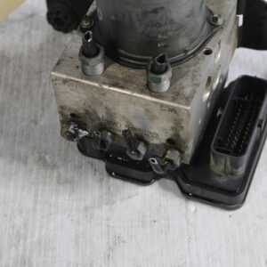 Range Rover Sport L494 3.0L ABS Pump Control Unit LR070405, LR084890 - Image 5