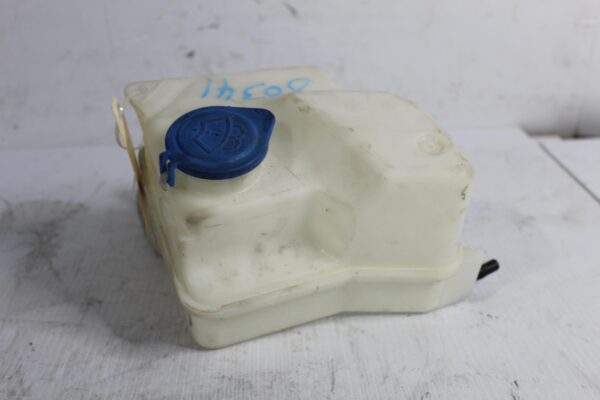 Range Rover L494 Sport Windscreen Washer Tank Reservoir LR037566