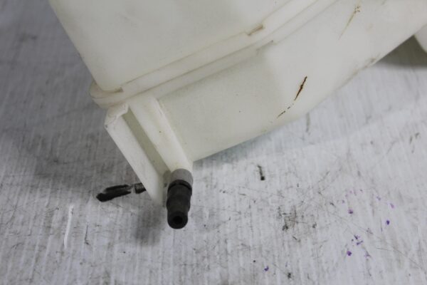 Range Rover L494 Sport Windscreen Washer Tank Reservoir LR037566