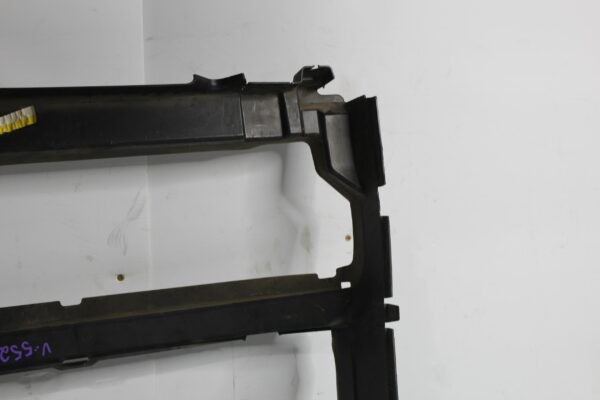 Range Rover Sport L494 Main Air Guide Shroud LR061740, LR084885, FPLA8C464AC, FPLA8C464AE