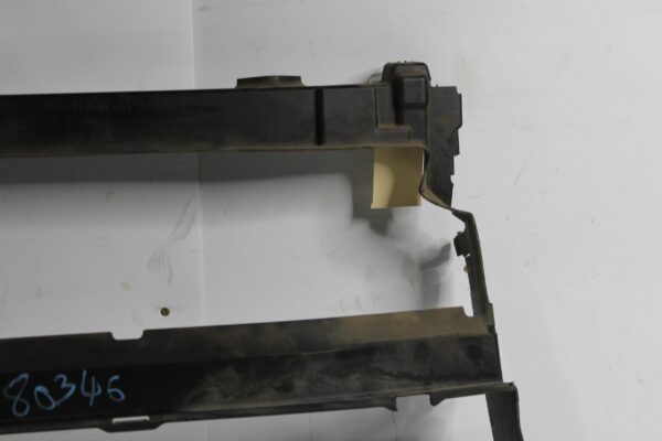 Range Rover Sport L494 Main Air Guide Shroud LR061740, LR084885, FPLA8C464AC, FPLA8C464AE