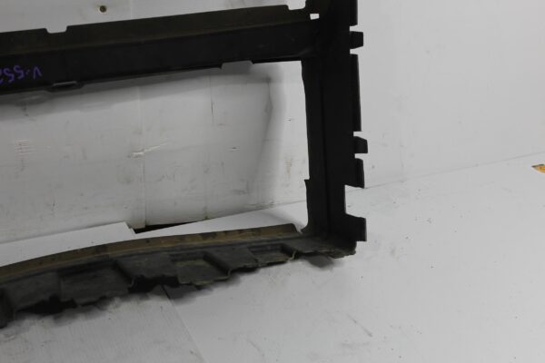 Range Rover Sport L494 Main Air Guide Shroud LR061740, LR084885, FPLA8C464AC, FPLA8C464AE