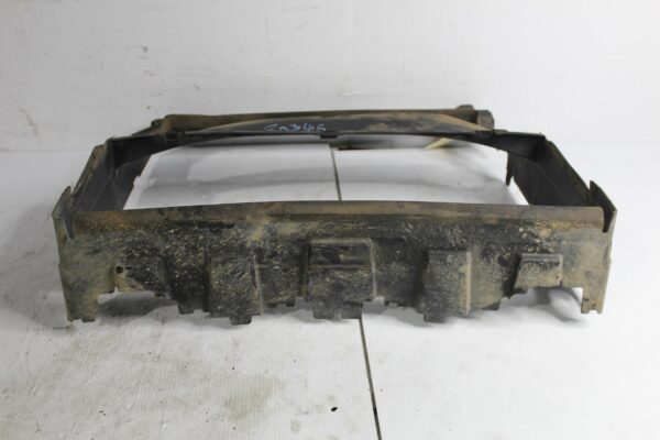 Range Rover Sport L494 Main Air Guide Shroud LR061740, LR084885, FPLA8C464AC, FPLA8C464AE