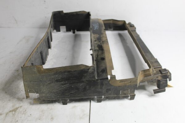 Range Rover Sport L494 Main Air Guide Shroud LR061740, LR084885, FPLA8C464AC, FPLA8C464AE
