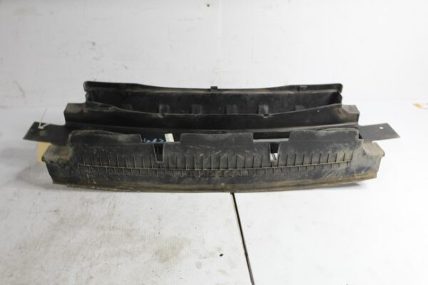 Range Rover L494 Sport Front Lower Air Guide Deflector LR043739, DK62001A04AB