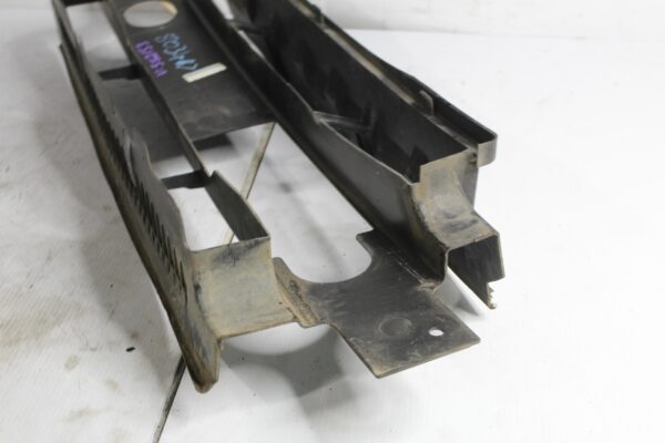 Range Rover L494 Sport Front Lower Air Guide Deflector LR043739, DK62001A04AB