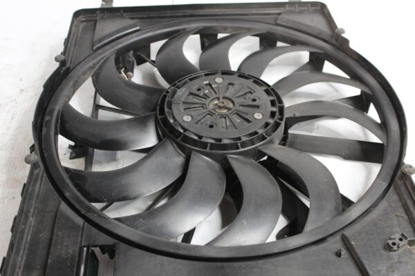 Land Rover L550 Discovery Sport Single Radiator Fan LR072085, LR099669, GJ328C607BB, GJ328C607BC