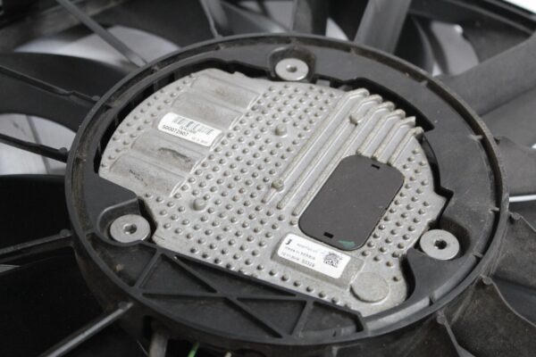 Land Rover L550 Discovery Sport Single Radiator Fan LR072085, LR099669, GJ328C607BB, GJ328C607BC