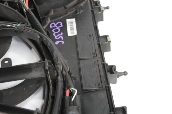Range Rover Sport L494 3.0L Radiator Fan Assembly LR048176, LR084439
