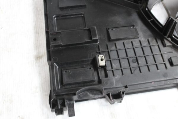 Range Rover Sport L494 3.0L Radiator Fan Assembly LR048176, LR084439