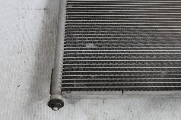 Range Rover Sport L494 3.0L Auxiliary Radiator Cooler LR062430, LR106644