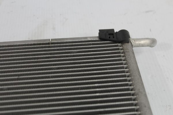 Range Rover Sport L494 3.0L Auxiliary Radiator Cooler LR062430, LR106644