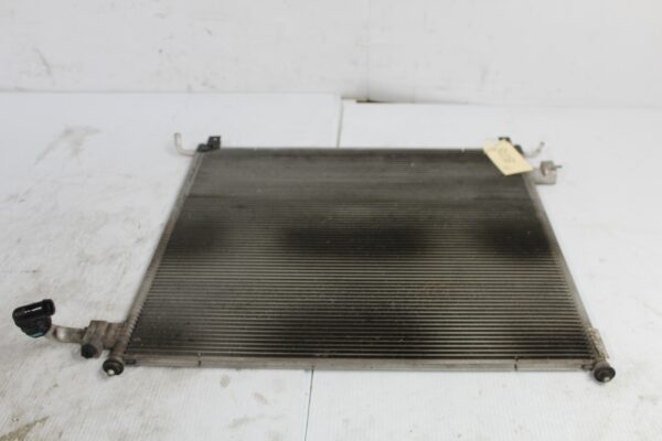 Range Rover Sport L494 3.0L Auxiliary Radiator Cooler LR062430, LR106644