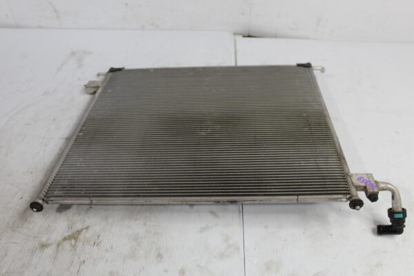 Range Rover Sport L494 3.0L Auxiliary Radiator Cooler LR062430, LR106644
