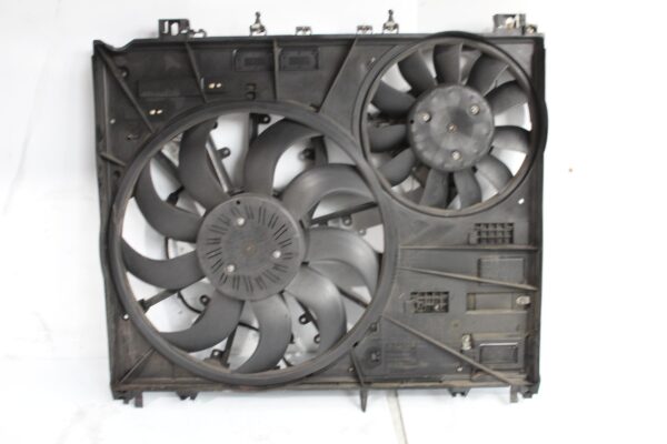 Range Rover Sport L494 3.0L Radiator Fan Assembly LR072554, LR084439