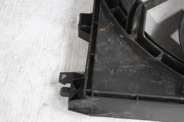 Range Rover Sport L494 3.0L Radiator Fan Assembly LR072554, LR084439