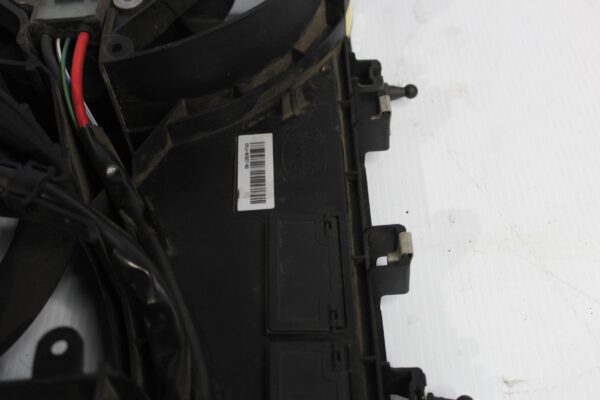 Range Rover Sport L494 3.0L Radiator Fan Assembly LR072554, LR084439