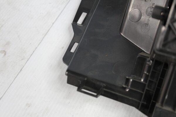 Land Rover L550 Discovery Sport Glove Box Compartment LR092309