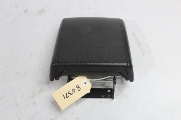 Land Rover L550 Discovery Sport Centre Console Arm Rest LR076393, LR102233