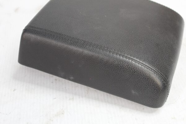 Land Rover L550 Discovery Sport Centre Console Arm Rest LR076393, LR102233