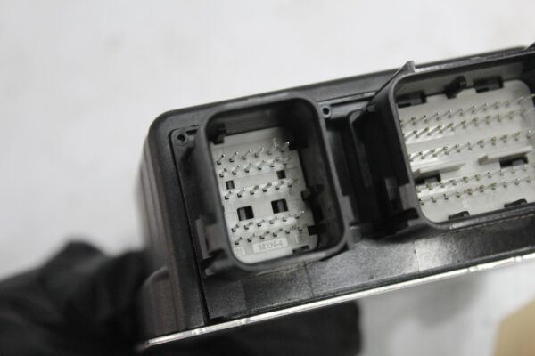 Land Rover L550 Discovery Sport SRS Airbag Control Unit Module LR095850