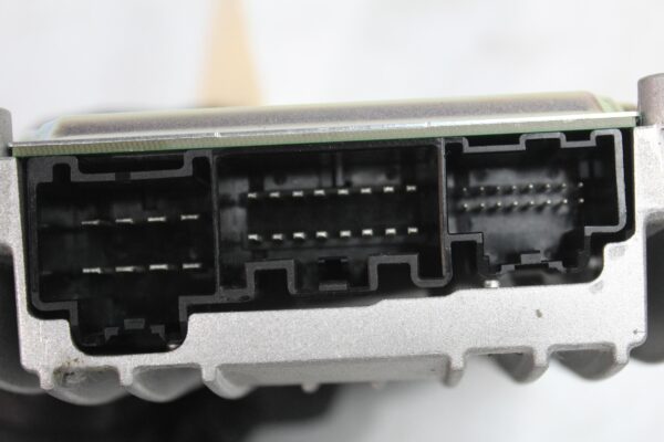 Land Rover L550 Discovery Sport Mid-Performance Amplifier LR076681, LR107811