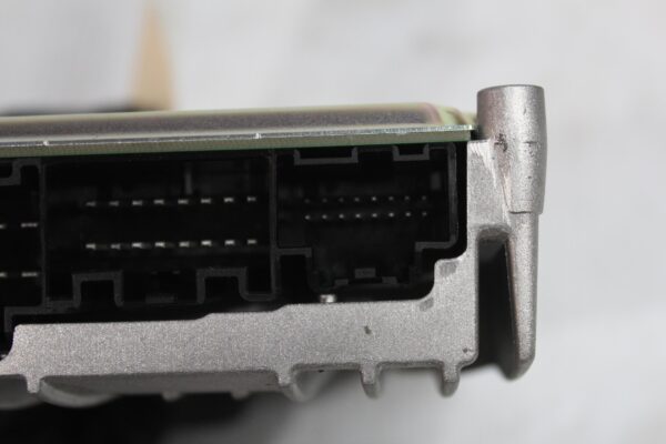 Land Rover L550 Discovery Sport Mid-Performance Amplifier LR076681, LR107811