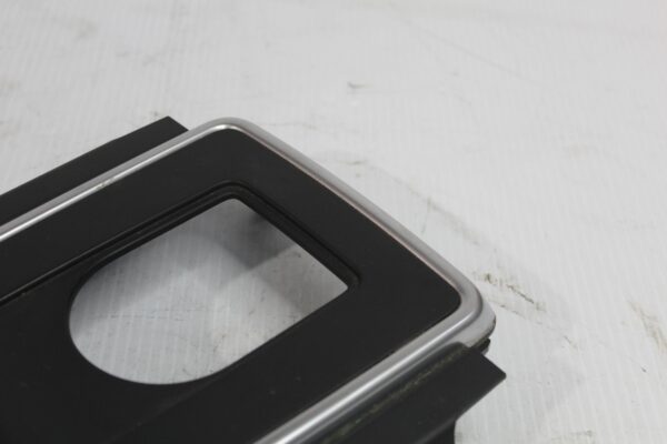 Land Rover L550 Discovery Sport Centre Console Trim Panel LR072473, LR112079