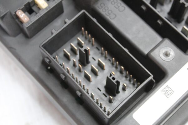 Land Rover L550 Discovery Sport BCM Junction Box LR078822, FK7214F041AE