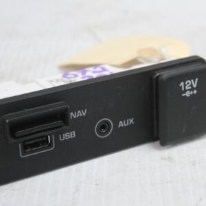 Land Rover L550 Discovery Sport USB 12V Aux Socket Port LR085516, FK7219C166BD - Image 12