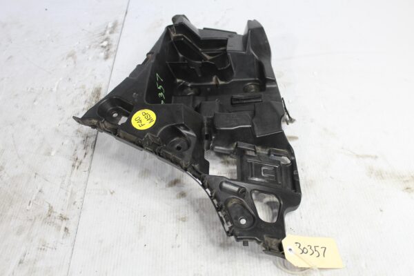 BMW F40 1 Series RHR Right Hand Rear Bumper Guide Support Bracket 51128072576