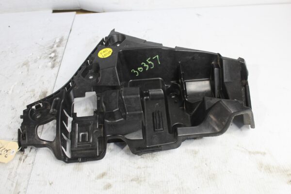BMW F40 1 Series RHR Right Hand Rear Bumper Guide Support Bracket 51128072576