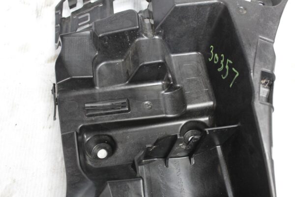 BMW F40 1 Series RHR Right Hand Rear Bumper Guide Support Bracket 51128072576