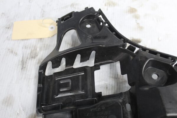 BMW F40 1 Series RHR Right Hand Rear Bumper Guide Support Bracket 51128072576