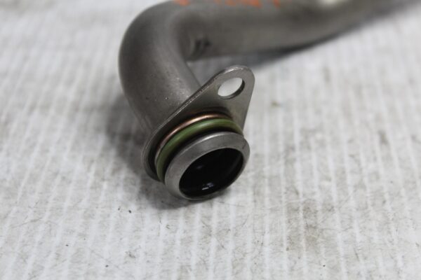 Porsche 955 957 Cayenne Turbo 4.8L Engine Oil Pipe 94810703101, 94810703105
