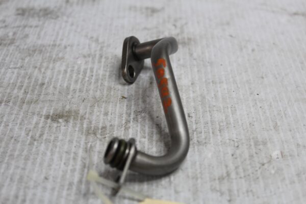Porsche 957 Cayenne Turbo 4.8L Engine Oil Pipe 94810703301, 94810703304