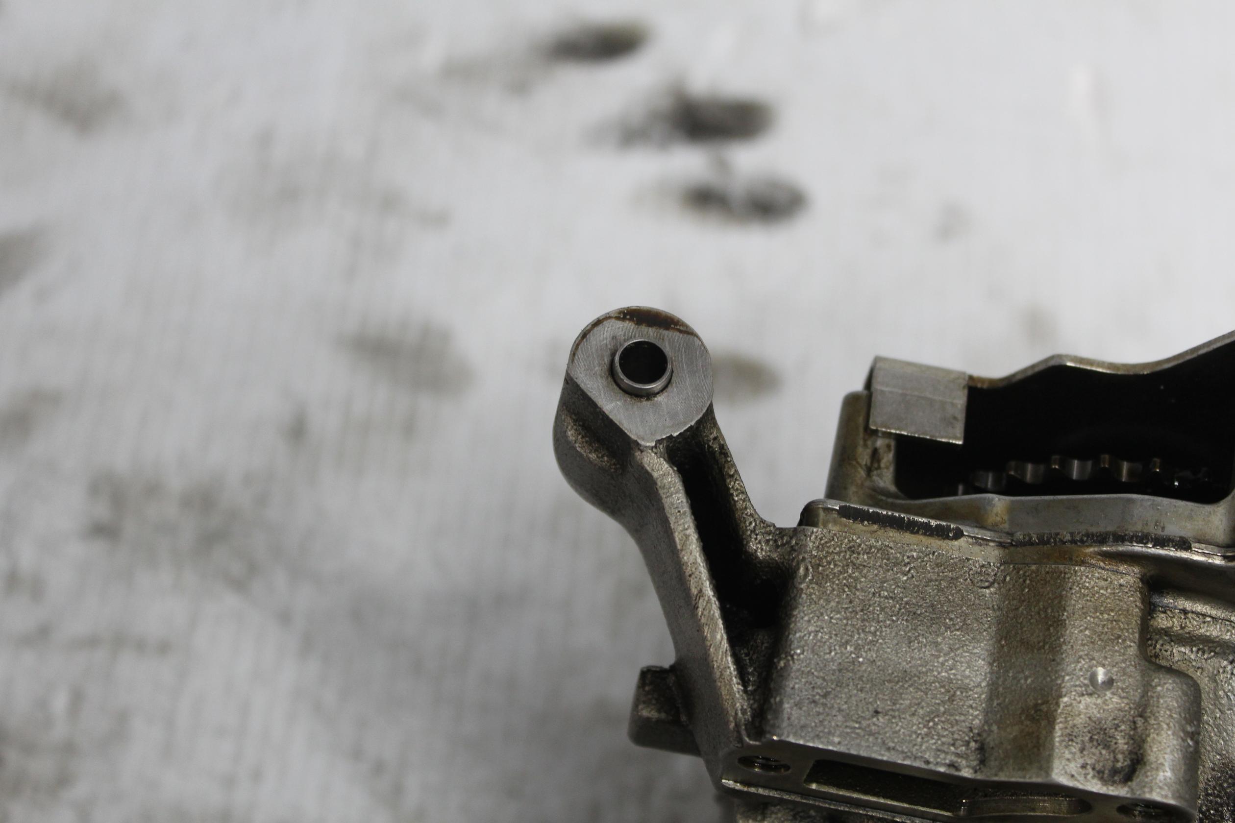 Porsche 955 957 Cayenne Turbo 4.8 Oil Pump 94810701355, 94810701356 - Image 12