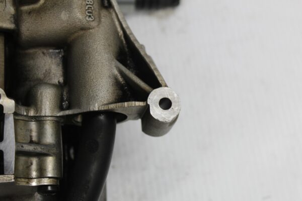 Porsche 955 957 Cayenne Turbo 4.8 Oil Pump 94810701355, 94810701356