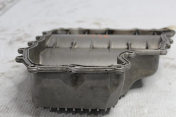 Porsche 955 957 Cayenne Turbo 4.8L Lower Engine Oil Sump 95532102501