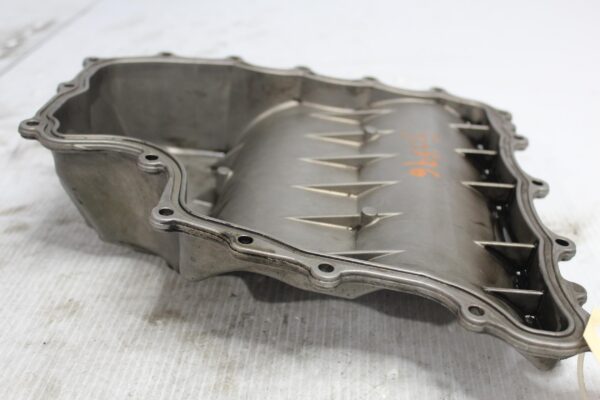Porsche 955 957 Cayenne Turbo 4.8L Lower Engine Oil Sump 95532102501