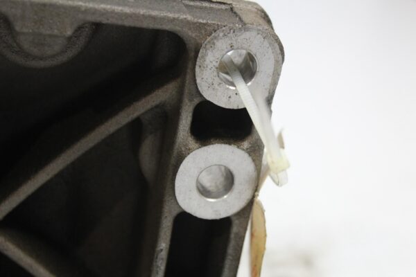 Porsche 957 Cayenne Turbo Right Engine Mount Support Bracket 94811520103, 9481152012