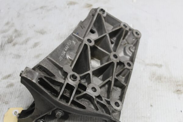 Porsche 957 Cayenne Turbo Left Engine Mount Bracket Support 94810201500
