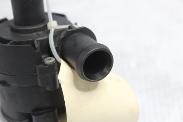 Land Rover L550 Discovery Sport Auxiliary Coolant Water Pump LR049317, LR166720