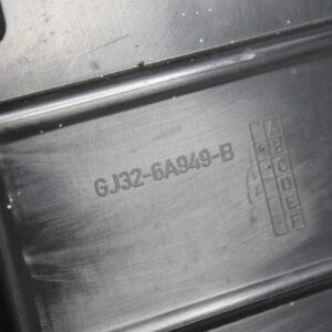Land Rover L550 Discovery Sport 2.0L Diesel Engine Cover LR094606 - Image 3