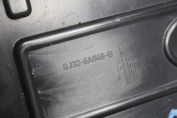 Land Rover L550 Discovery Sport 2.0L Diesel Engine Cover LR094606