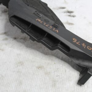 Land Rover L550 Air Intake Hose Pipe Duct LR072149 - Image 9