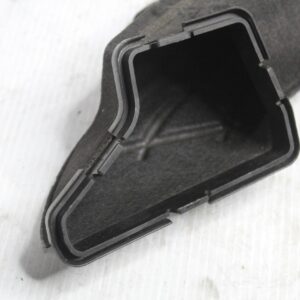 Land Rover L550 Air Intake Hose Pipe Duct LR072149 - Image 10