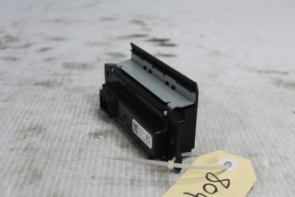 Range Rover Sport L494 Left Radio Control Touch Switch Pad LR070392