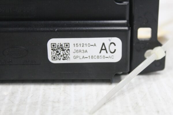 Range Rover Sport L494 Left Radio Control Touch Switch Pad LR070392