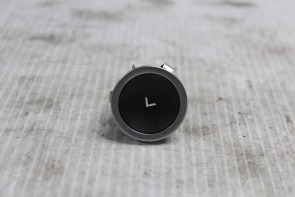 Range Rover L494 Sport Glove Box Opening Button Switch LR072256, DPLA14K147AB